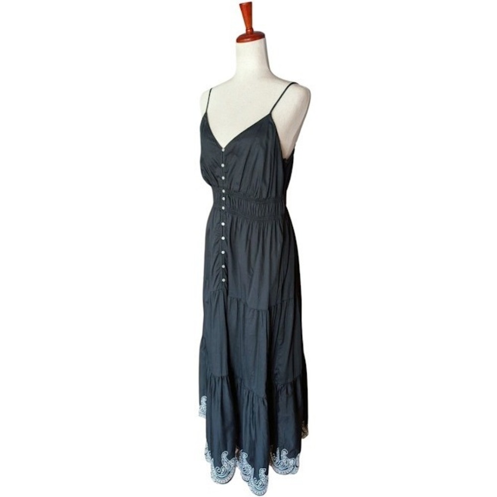 GAP Black Cotton Tiered Maxi Dress Embroidered Scallop Hem Smocked Waist Size M - Picture 3 of 8